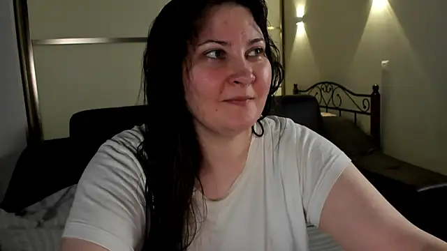 Snapshot of MarySwon chatting on February 2025 09:01:02 PM MarySwon online show from February 2025 09:01:02 PM
