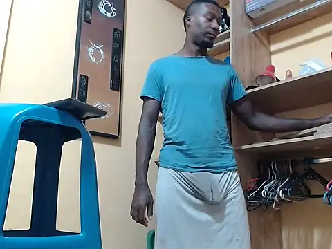 Snapshot of kurtbigcock chatting on October 2025 06:10:01 PM kurtbigcock online show from October 2025 06:10:01 PM