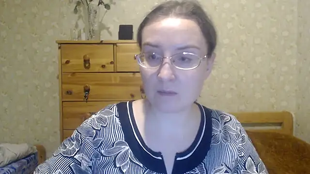 Smart Rose online show from February 2025 12:43:02 AM