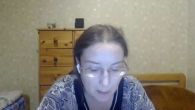 Smart Rose online show from February 2025 08:40:01 PM