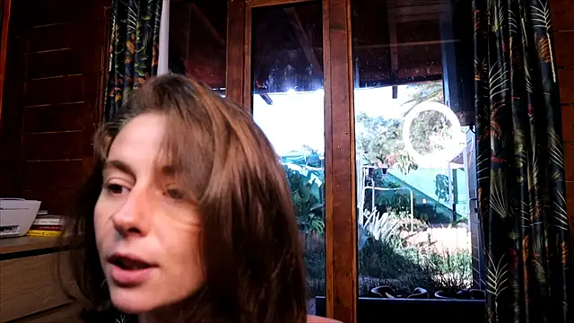 Snapshot of LittleMe97 chatting on May 2026 08:10:02 AM LittleMe97 online show from May 2026 08:10:02 AM