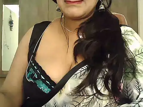 Snapshot of Spandana_Sweety chatting on February 2026 06:40:02 AM Spandana Sweety online show from February 2026 06:40:02 AM