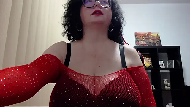 MissTroublle online show from December 2025 11:52:01 AM