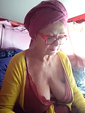 Snapshot of MucMilf59 chatting on February 2025 07:04:02 PM MucMilf59 online show from February 2025 07:04:02 PM