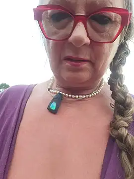 Snapshot of MucMilf59 chatting on June 2026 06:21:02 AM MucMilf59 online show from June 2026 06:21:02 AM
