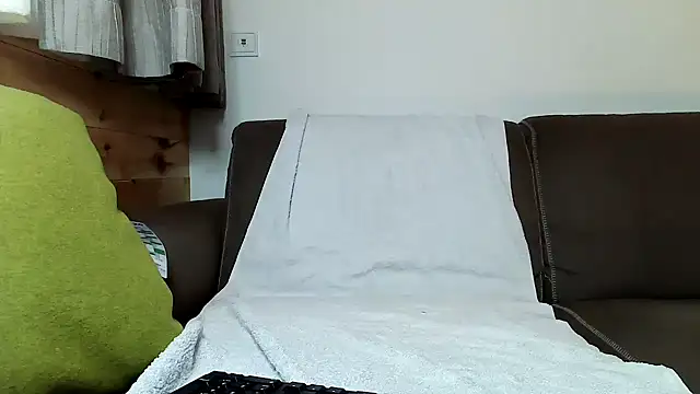 Snapshot of chili_80 chatting on January 2025 03:31:02 PM chili 80 online show from January 2025 03:31:02 PM