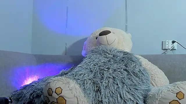 Snapshot of SandraGoldstein chatting on February 2025 11:58:02 PM SandraGoldstein online show from February 2025 11:58:02 PM