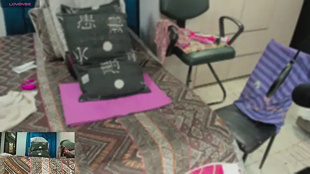 khloeHermaprodit3 online show from February 2025 09:26:02 PM