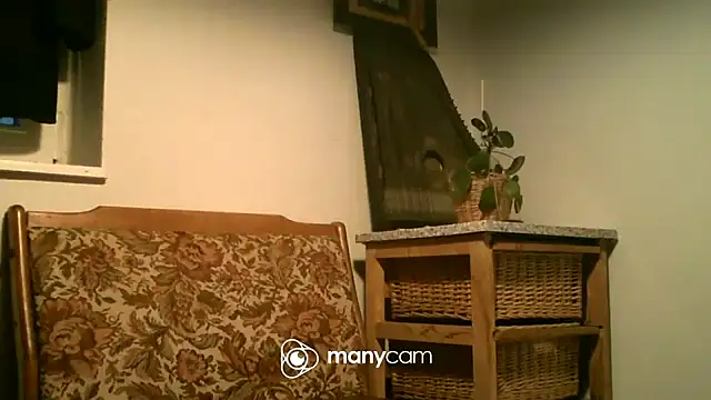 Snapshot of AthleticWomenizer2 chatting on September 2025 05:57:02 PM AthleticWomenizer2 online show from September 2025 05:57:02 PM