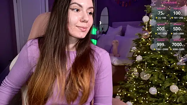 Foxohlove online show from December 2024 02:06:02 PM