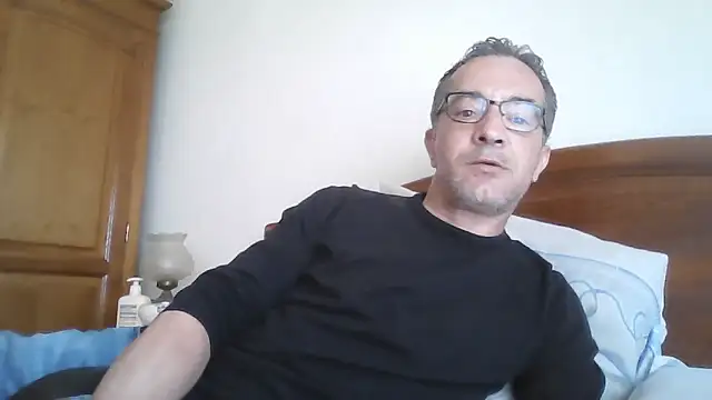 CarlosRocha73 online show from April 2026 10:40:01 AM