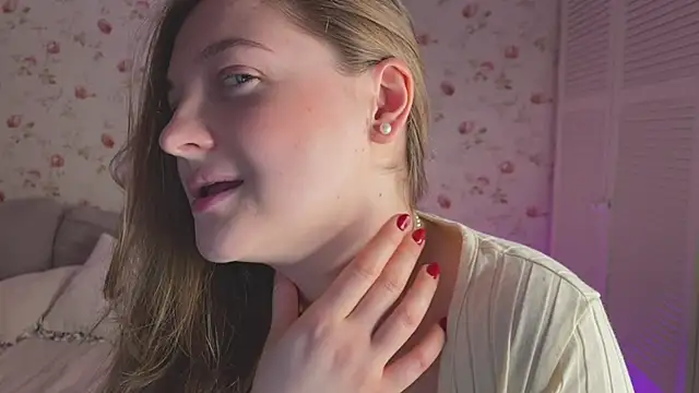 LoVenda online show from February 2025 09:31:01 PM