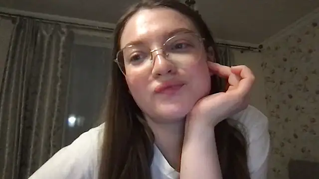 LoVenda online show from February 2025 07:04:02 PM