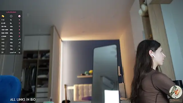 LAUREL HAZEL online show from March 2025 07:11:02 PM