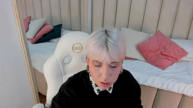 Snapshot of amy_ink chatting on September 2025 11:32:01 AM amy ink online show from September 2025 11:32:01 AM