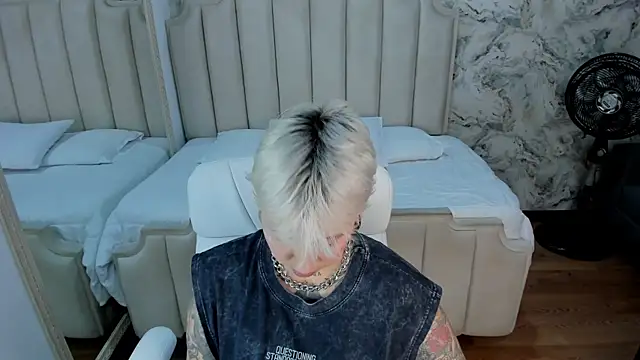 amy ink online show from October 2025 11:33:02 AM