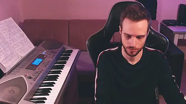 Snapshot of Sweetparker chatting on September 2025 03:45:01 PM Sweetparker online show from September 2025 03:45:01 PM