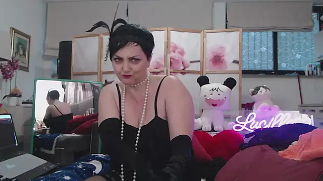 Snapshot of lucillabollente chatting on February 2025 08:11:02 AM lucillabollente online show from February 2025 08:11:02 AM