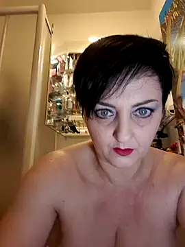 Snapshot of lucillabollente chatting on February 2025 05:12:02 AM lucillabollente online show from February 2025 05:12:02 AM