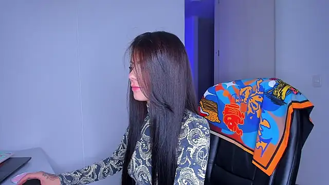 Lisegg  online show from April 2026 10:51:01 PM