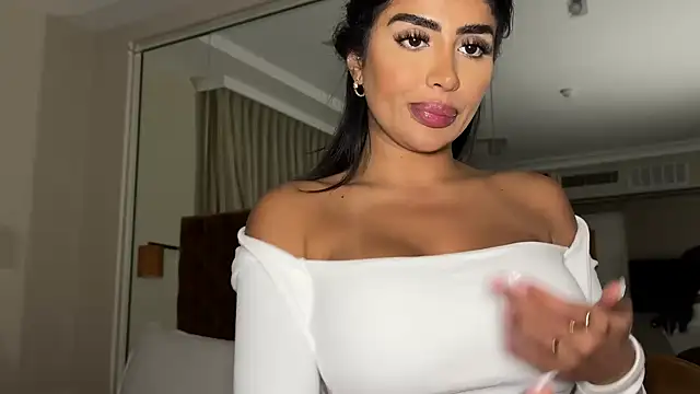 Snapshot of ArabicBarbie chatting on January 2025 07:29:01 PM ArabicBarbie online show from January 2025 07:29:01 PM