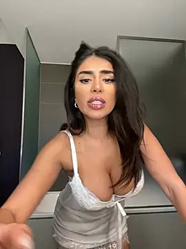 Snapshot of ArabicBarbie chatting on January 2025 09:37:01 PM ArabicBarbie online show from January 2025 09:37:01 PM