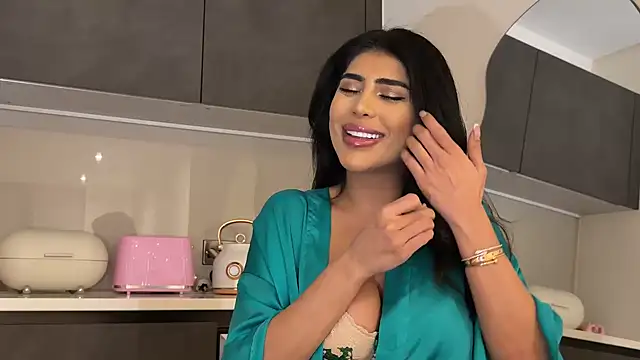 ArabicBarbie online show from April 2026 10:48:02 PM