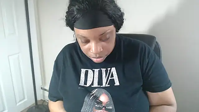 Sexymona1218 online show from July 2026 06:12:02 PM