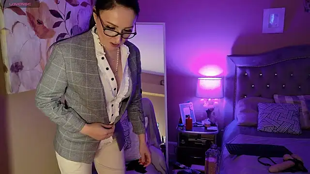 lara heaven online show from January 2025 07:46:01 PM