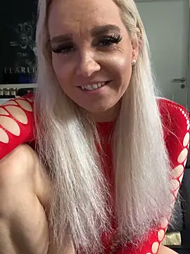 MIA-XXX online show from September 2025 01:35:02 PM