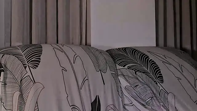 DeesseLuxure online show from March 2026 04:38:02 AM