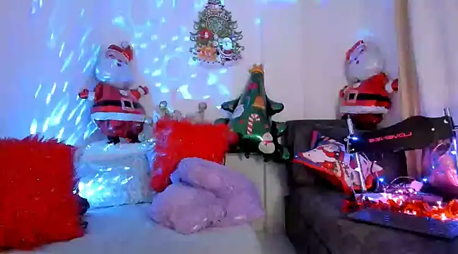kirasofia online show from December 2024 04:11:01 AM