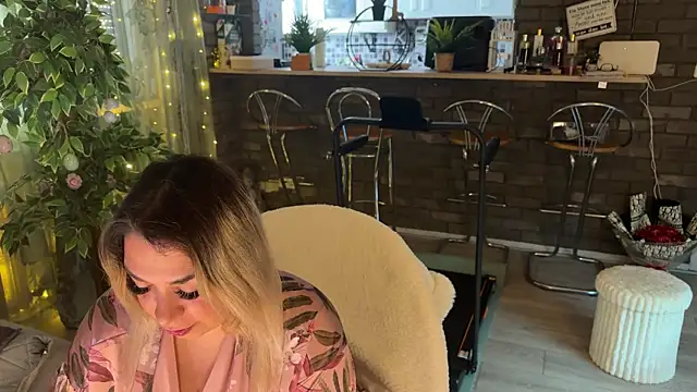 Monageil online show from March 2026 09:59:02 AM