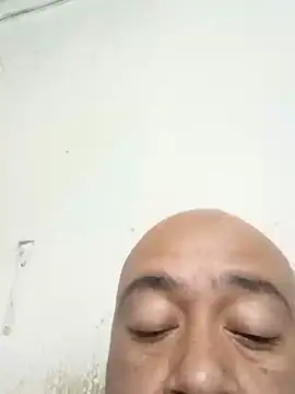 GeorgeVergaGrues online show from December 2024 06:57:02 AM