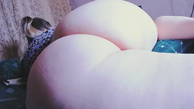 Snapshot of nast-yy chatting on February 2025 02:04:01 AM nast-yy online show from February 2025 02:04:01 AM