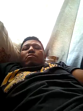 juliopantoja online show from May 2026 04:00:01 PM