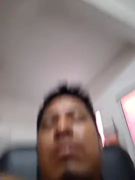 juliopantoja online show from June 2026 10:35:01 PM