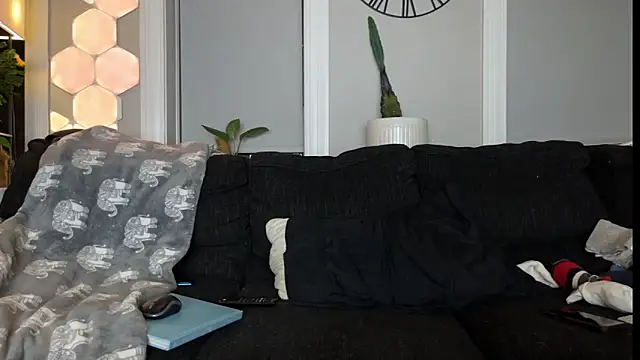 bestofdoseswirls online show from March 2026 07:47:01 AM