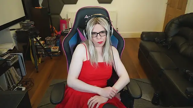 Snapshot of KelseyCobalt chatting on December 2024 01:37:01 AM KelseyCobalt online show from December 2024 01:37:01 AM