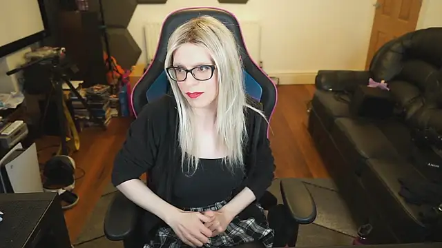 Snapshot of KelseyCobalt chatting on January 2025 01:59:02 AM KelseyCobalt online show from January 2025 01:59:02 AM