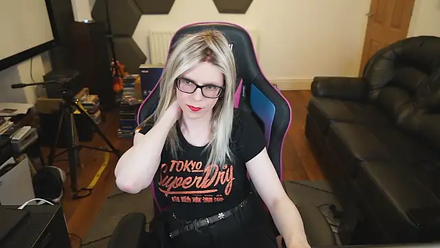 Snapshot of KelseyCobalt chatting on January 2025 09:51:01 PM KelseyCobalt online show from January 2025 09:51:01 PM