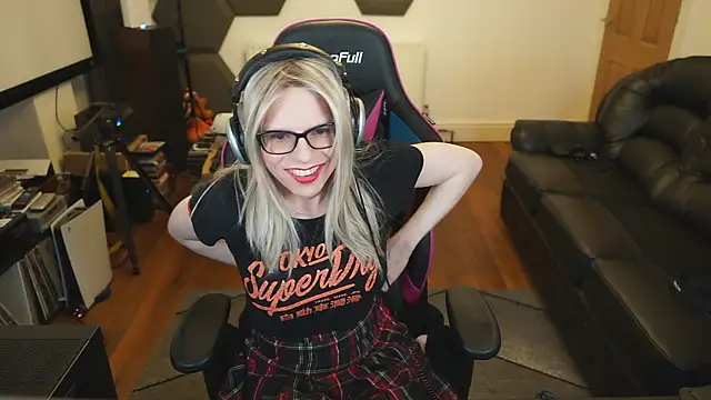 Snapshot of KelseyCobalt chatting on February 2025 12:30:01 AM KelseyCobalt online show from February 2025 12:30:01 AM