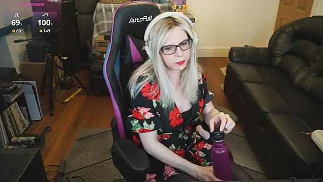 Snapshot of KelseyCobalt chatting on October 2025 09:42:01 PM KelseyCobalt online show from October 2025 09:42:01 PM