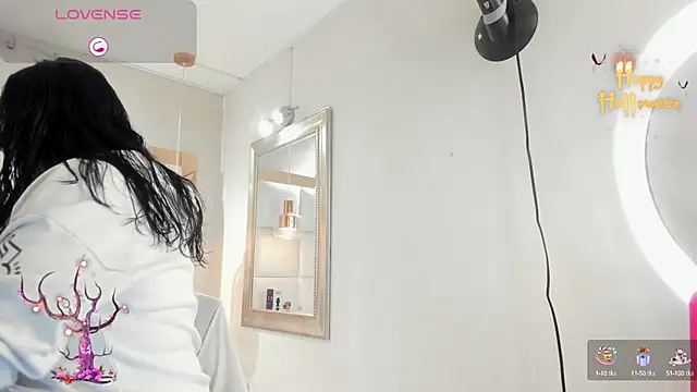 LADY HELLEN online show from October 2025 05:12:02 PM