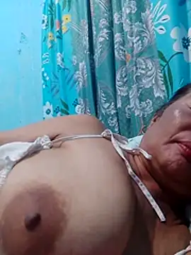 sexylizzy4u online show from February 2026 01:14:02 PM