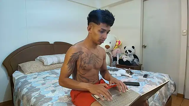Snapshot of _dannyaldana_ chatting on January 2025 04:50:02 PM  dannyaldana  online show from January 2025 04:50:02 PM