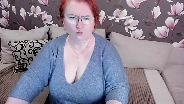 leiamillersonn online show from December 2024 11:00:02 AM