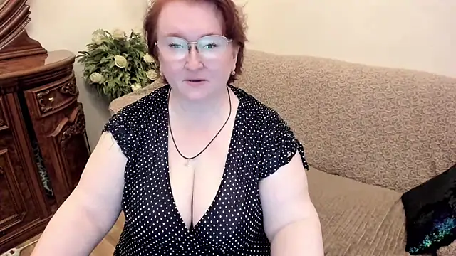 leiamillersonn online show from September 2025 08:31:01 PM