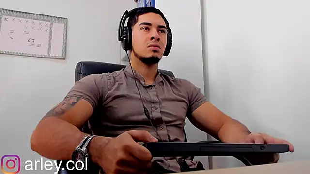 Dimitri Colleman online show from December 2024 02:30:02 AM