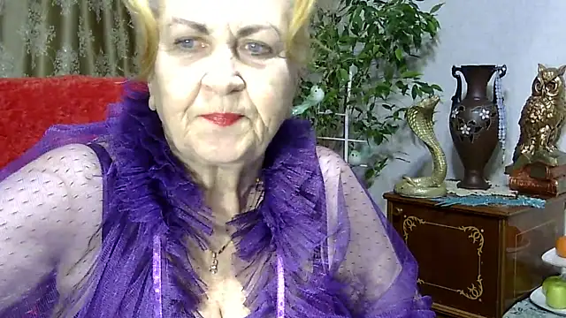 Snapshot of Emma52610 chatting on February 2025 06:05:02 PM Emma52610 online show from February 2025 06:05:02 PM